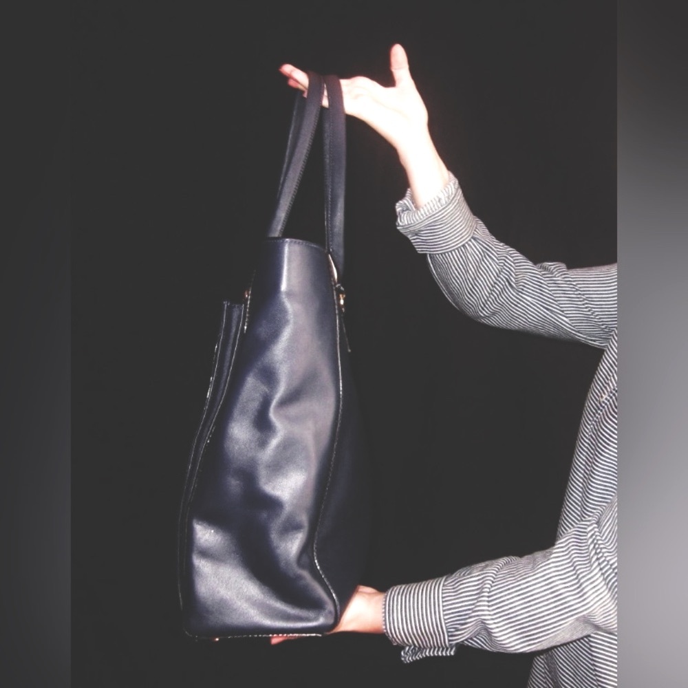 Kate Spade Hampton Road Smooth Navy Leather Davis Tote - Picture 5 of 11
